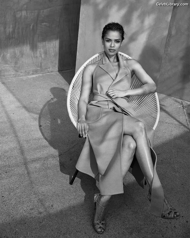 Gugu Mbatha-Raw photo 1 of 16