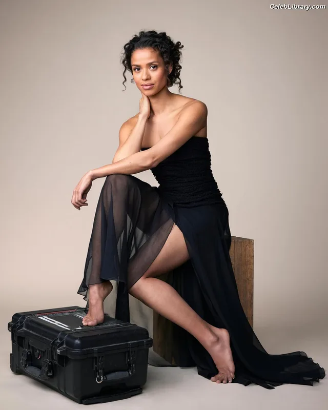 Gugu Mbatha-Raw photo 2 of 16