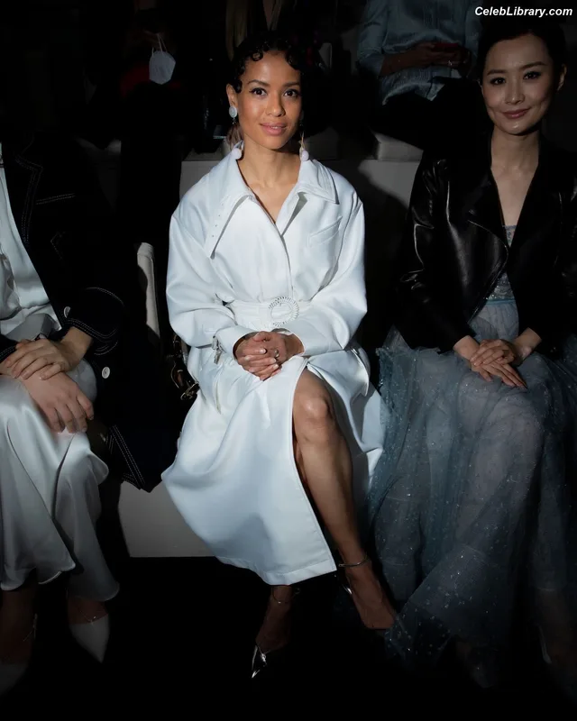 Gugu Mbatha-Raw photo 3 of 16