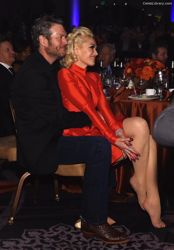 Gwen Stefani photo 16 of 163