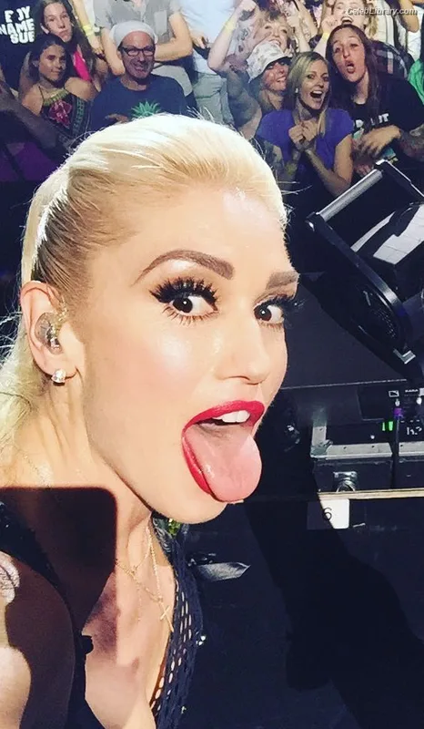 Gwen Stefani photo 19 of 163