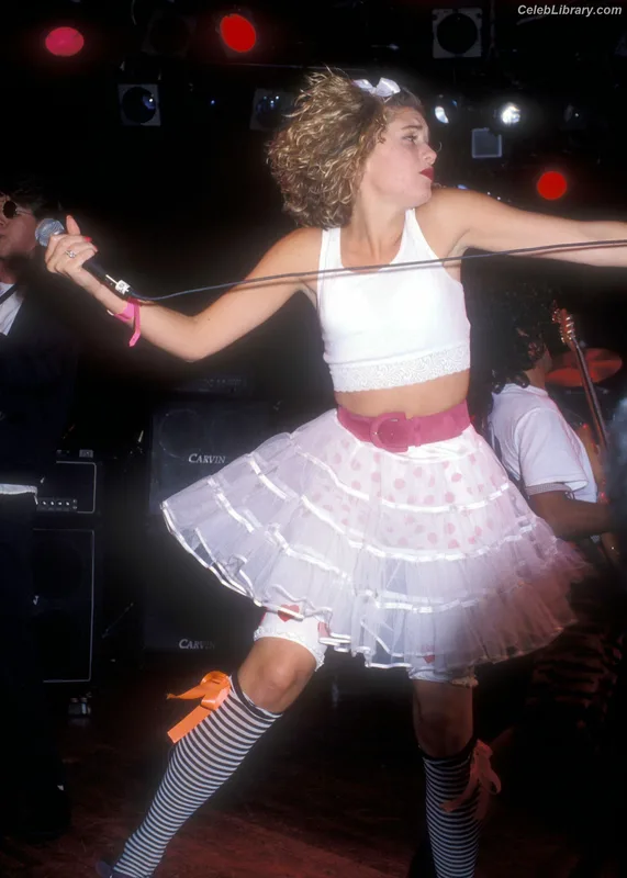 Gwen Stefani photo 13 of 163
