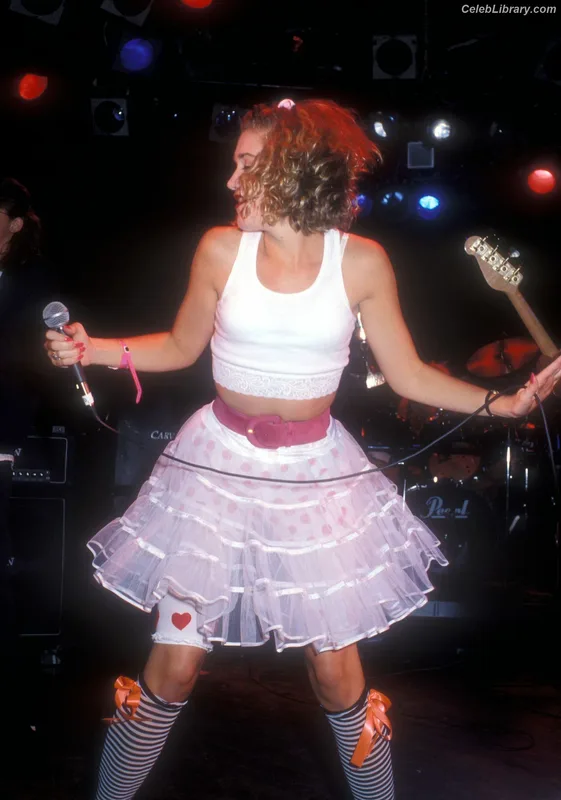 Gwen Stefani photo 21 of 163