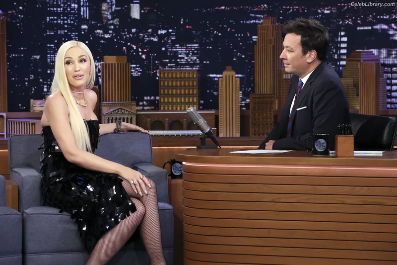 Gwen Stefani photo 18 of 163