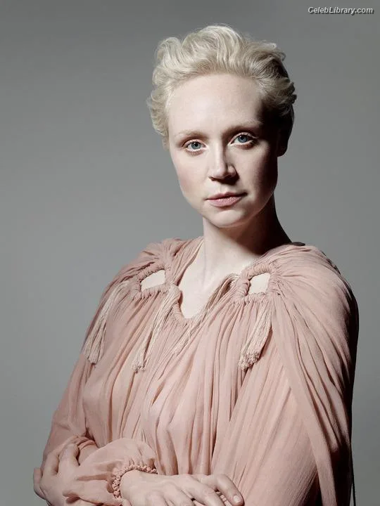 Gwendoline Christie photo 5 of 95