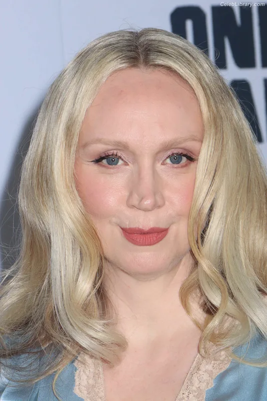 Gwendoline Christie photo 4 of 95