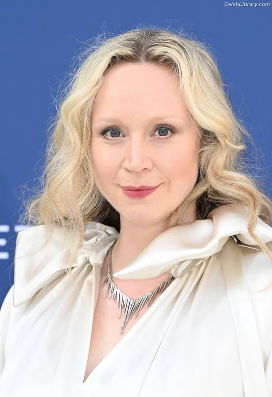 Gwendoline Christie photo 13 of 95