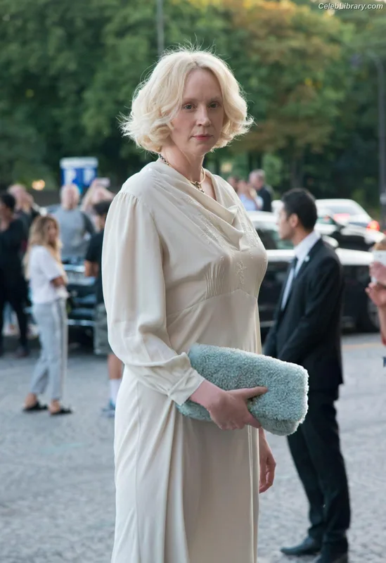Gwendoline Christie photo 14 of 95