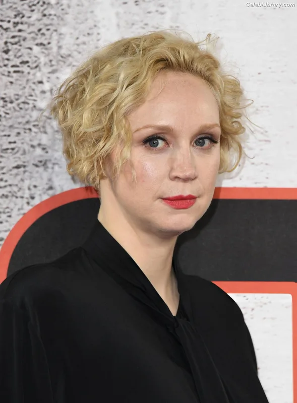 Gwendoline Christie photo 17 of 95