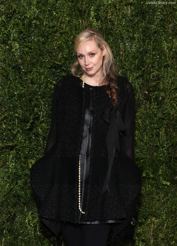Gwendoline Christie photo 20 of 95