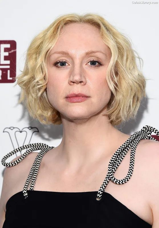 Gwendoline Christie photo 2 of 95