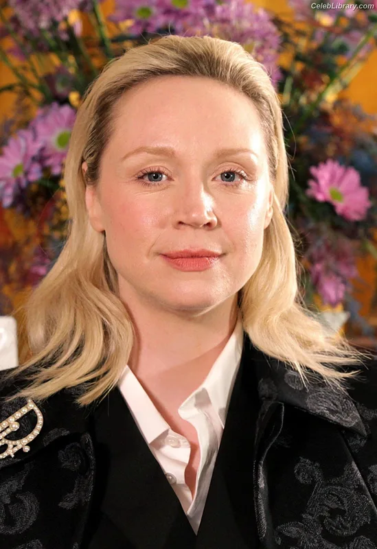 Gwendoline Christie photo 10 of 95