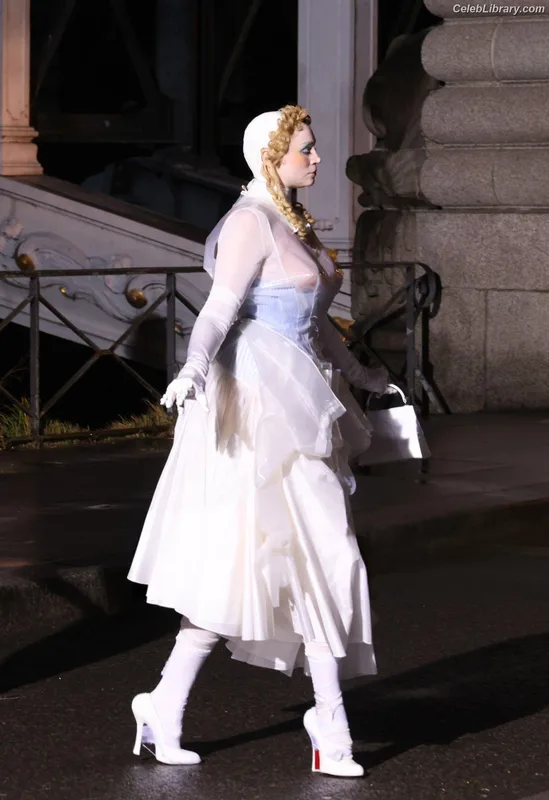Gwendoline Christie photo 13 of 95