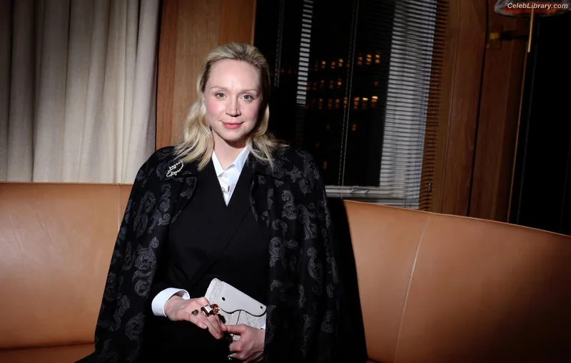 Gwendoline Christie photo 16 of 95