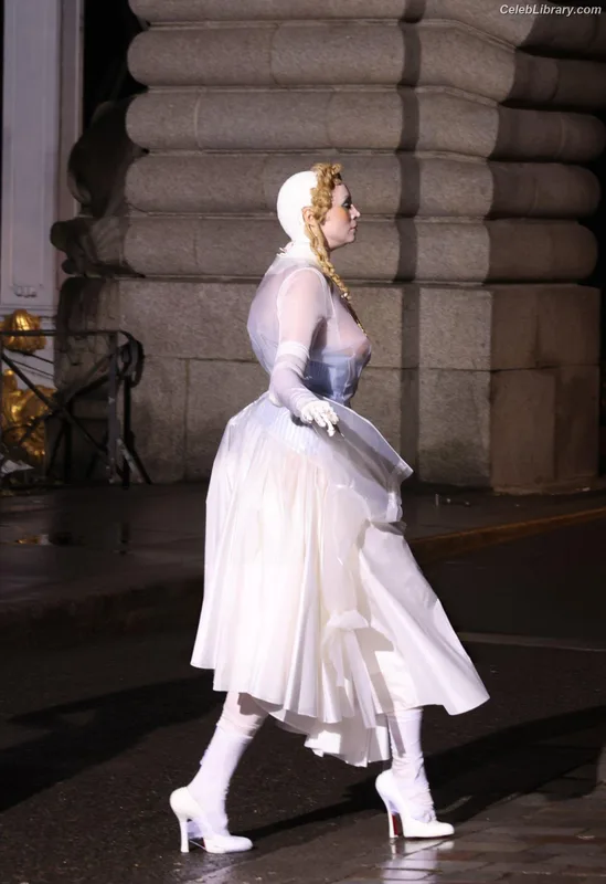 Gwendoline Christie photo 17 of 95