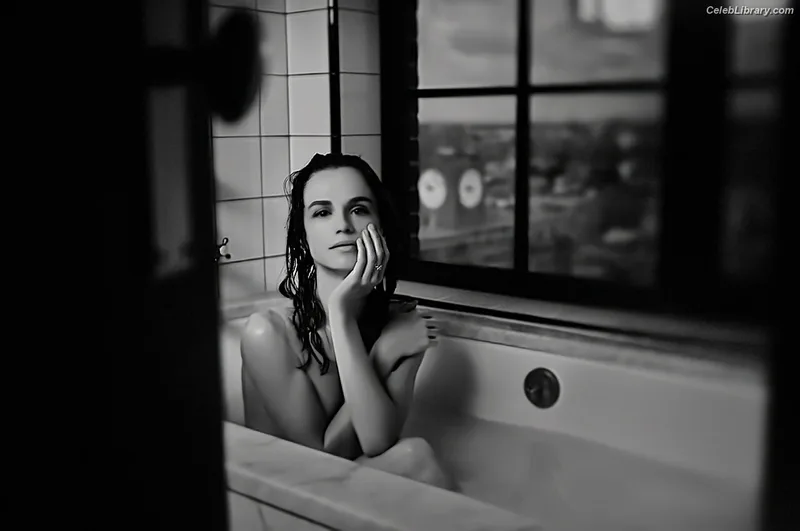 Gwendoline Taylor photo 7 of 25