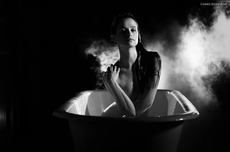 Gwendoline Taylor photo 8 of 25