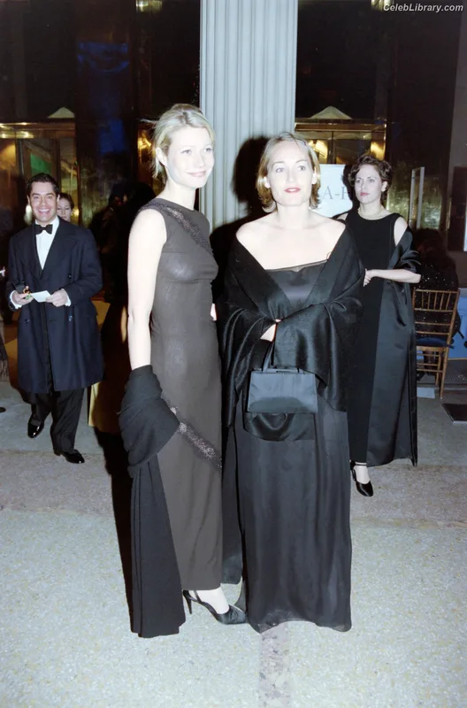 Gwyneth Paltrow photo 9 of 298