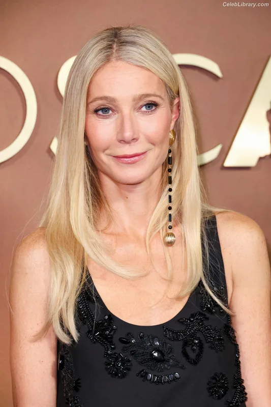 Gwyneth Paltrow photo 10 of 298