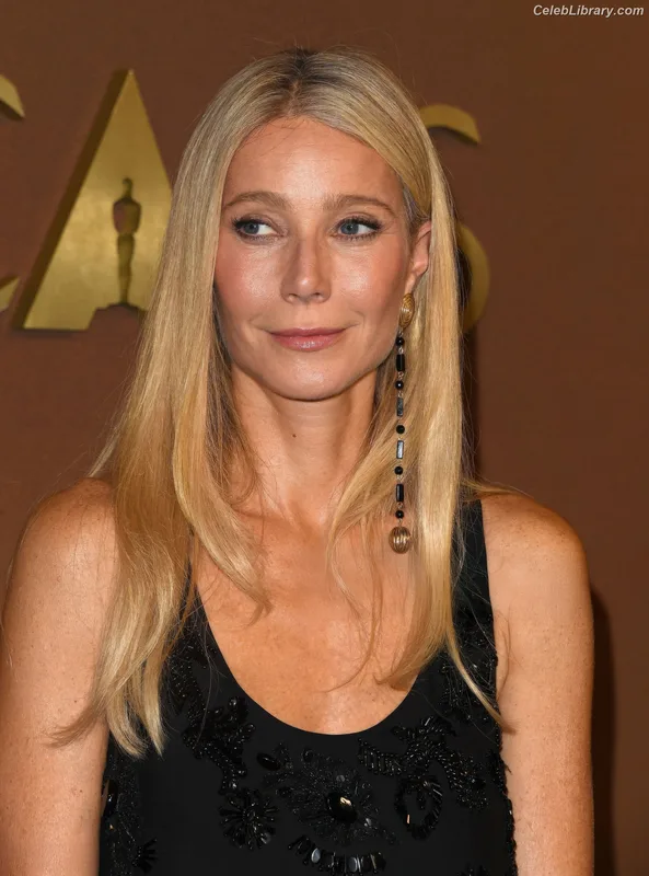 Gwyneth Paltrow photo 5 of 298