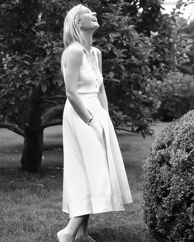 Gwyneth Paltrow photo 8 of 298