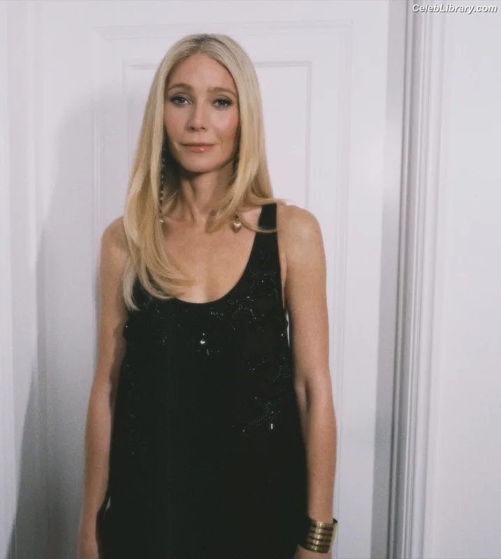 Gwyneth Paltrow photo 1 of 298