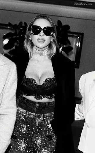 Hadise photo 5 of 319