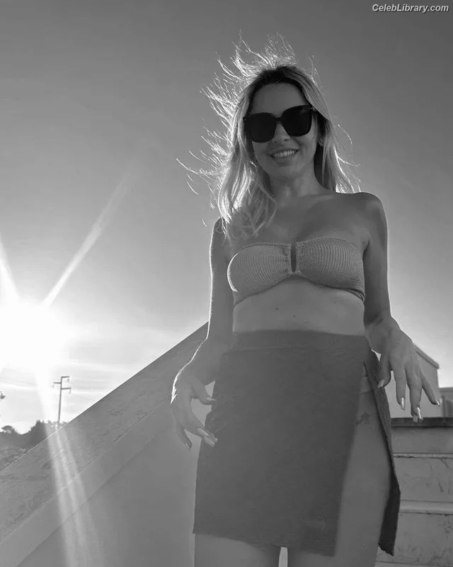 Hadise photo 9 of 320
