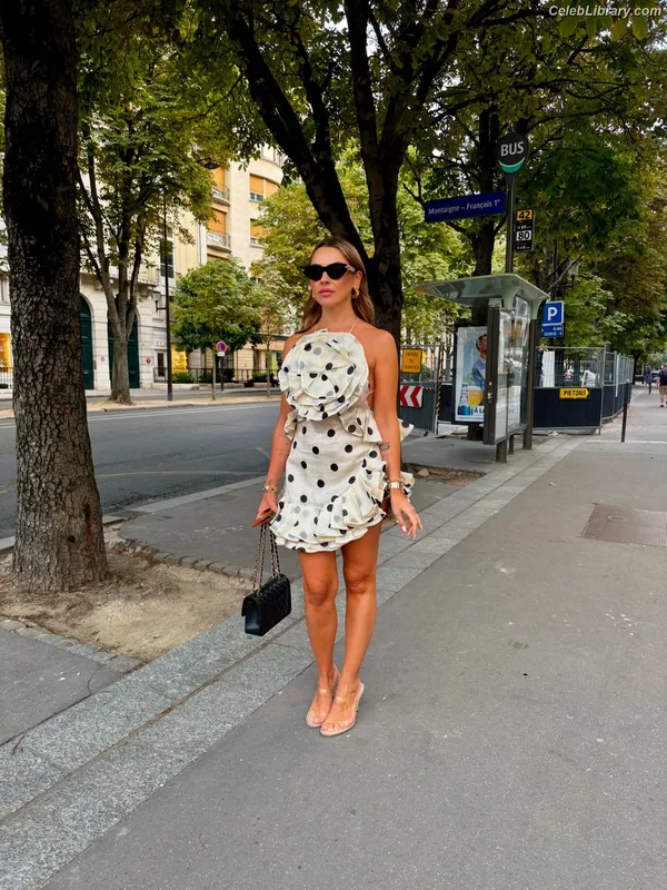 Hadise photo 16 of 320