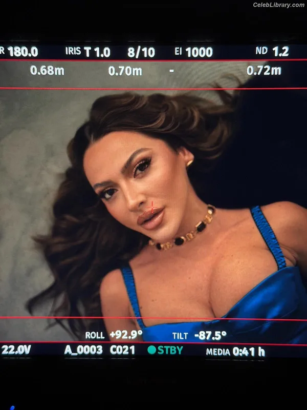 Hadise photo 22 of 320