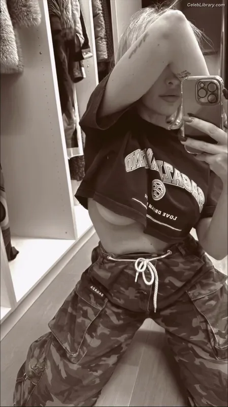 Hadise photo 6 of 320