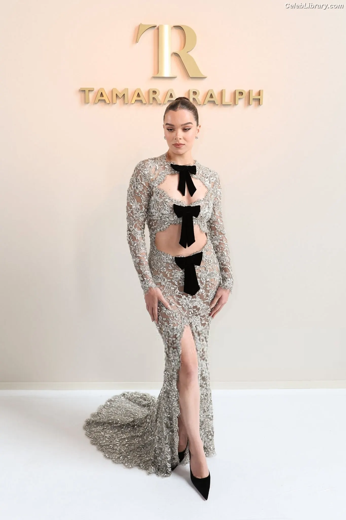 Hailee Steinfeld photo 16 of 1041