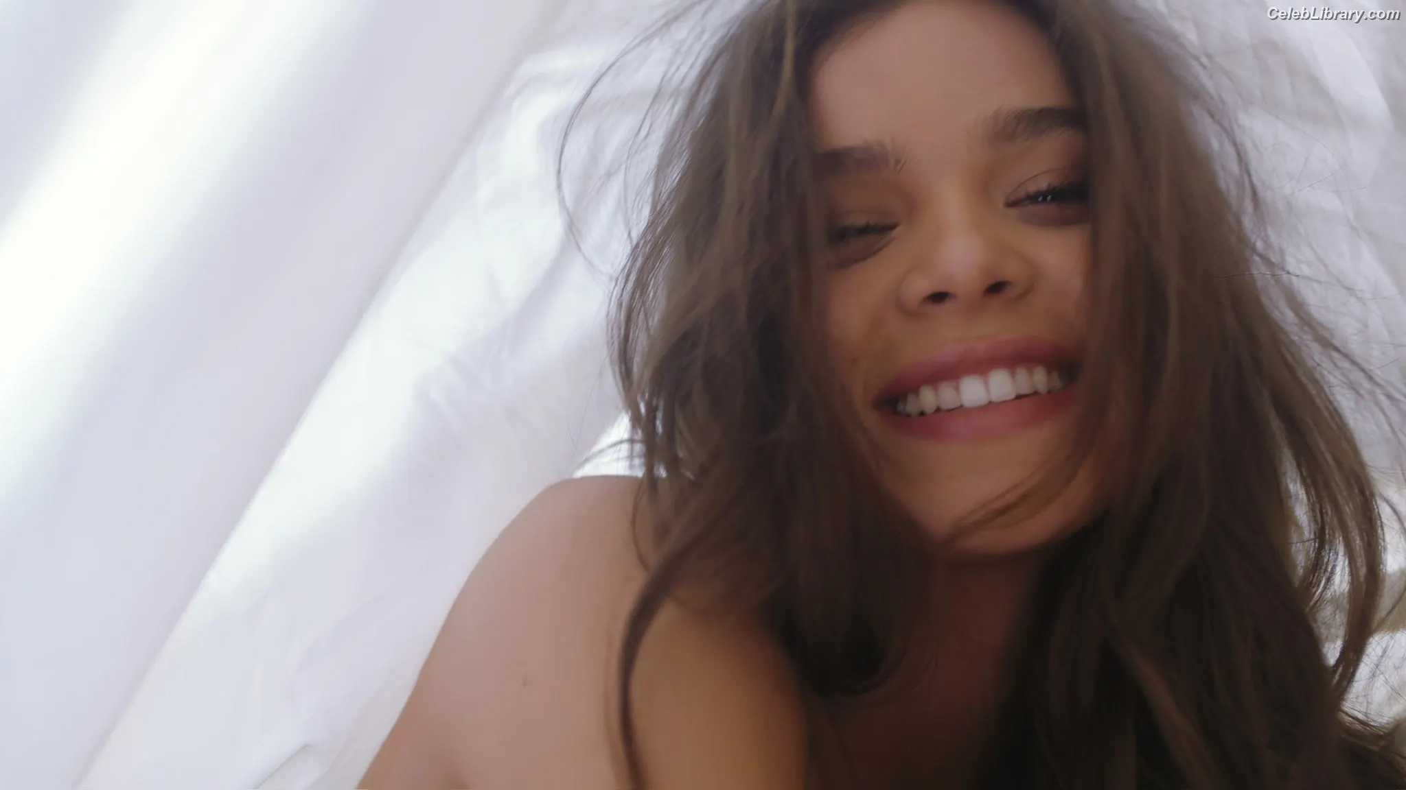 Hailee Steinfeld photo 15 of 1041