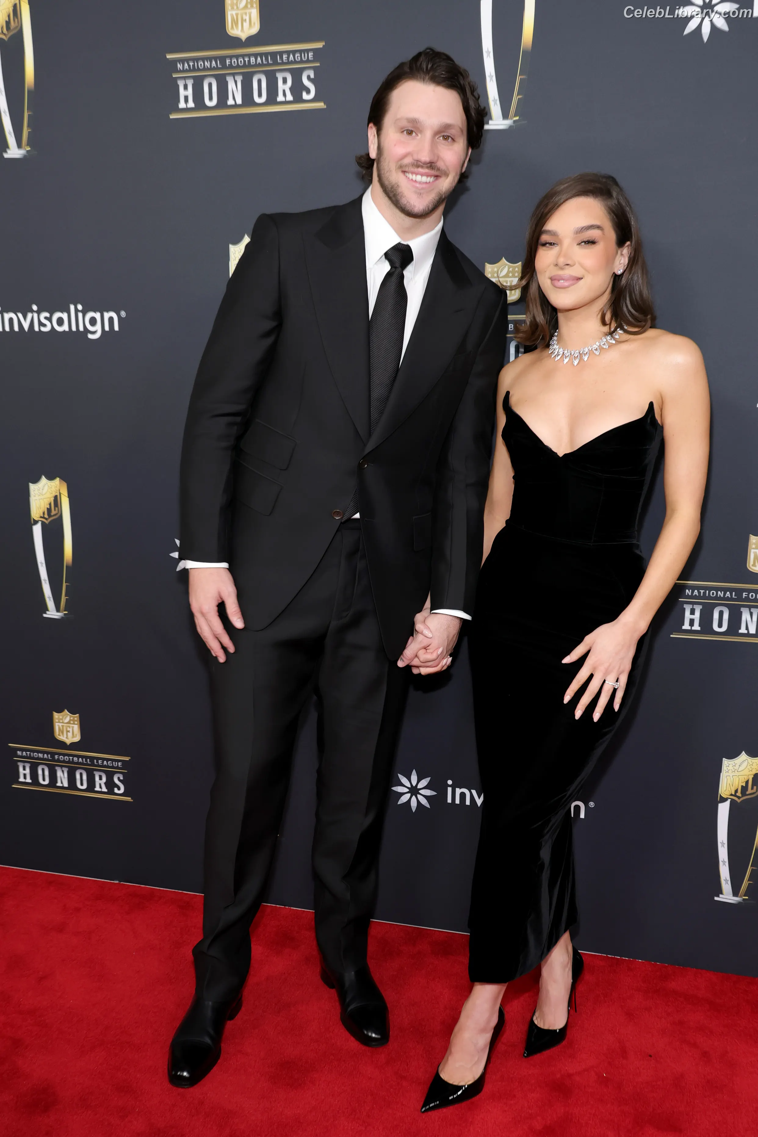 Hailee Steinfeld photo 1 of 1041