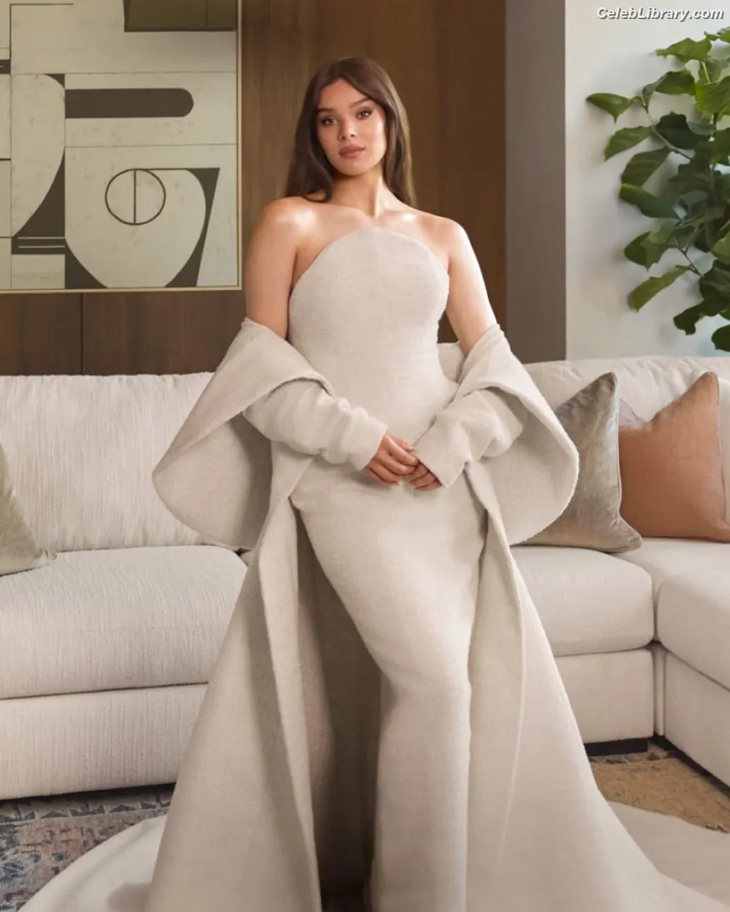 Hailee Steinfeld photo 18 of 1041