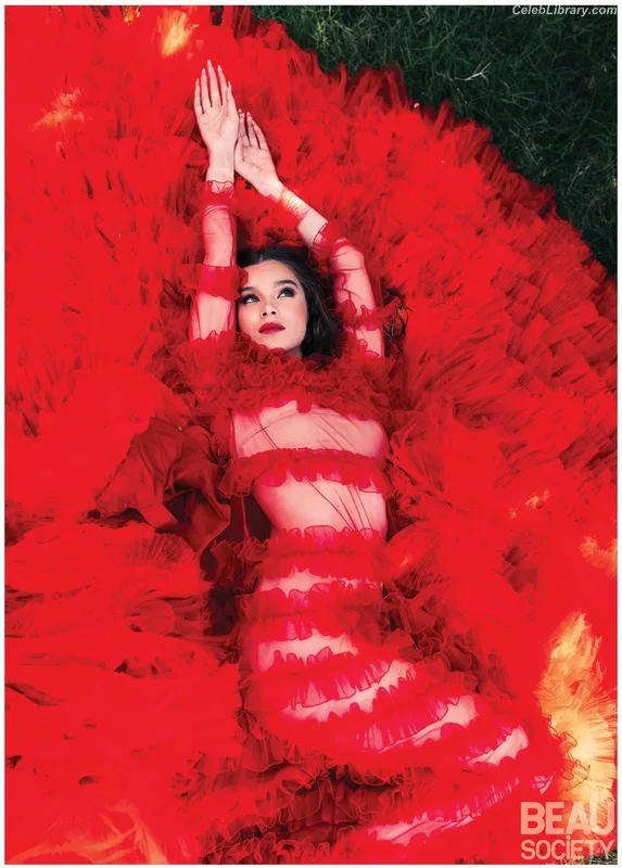 Hailee Steinfeld photo 5 of 1042