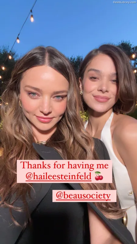Hailee Steinfeld photo 16 of 1042