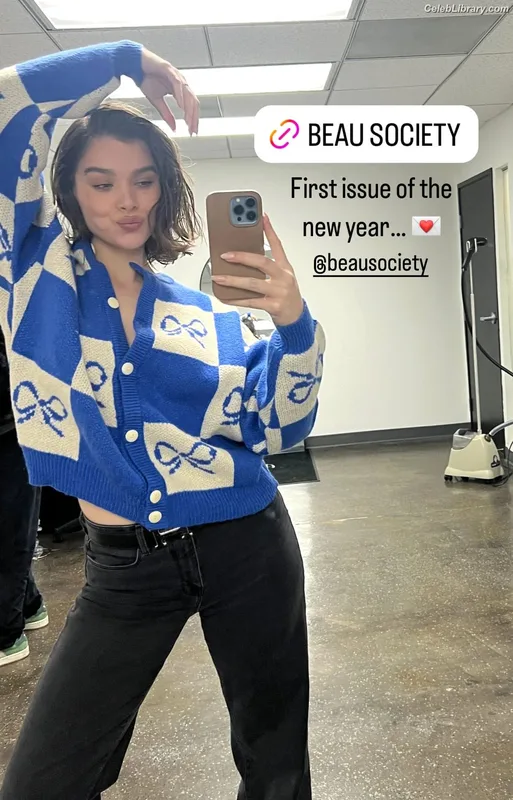 Hailee Steinfeld photo 4 of 1042
