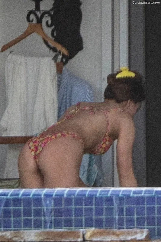 Hailee Steinfeld photo 24 of 1042