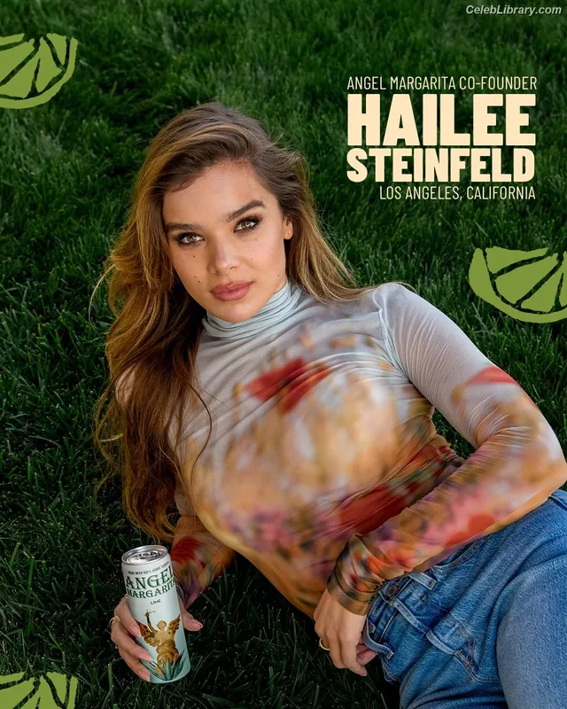 Hailee Steinfeld photo 4 of 1042