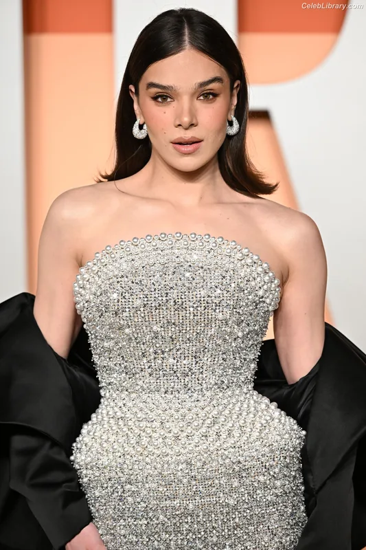 Hailee Steinfeld photo 5 of 1042
