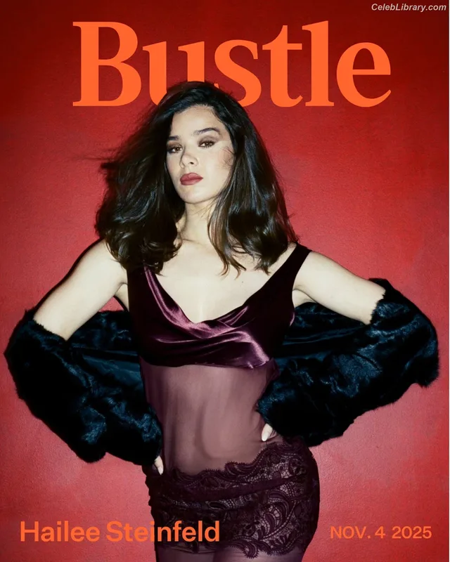 Hailee Steinfeld photo 2 of 1042
