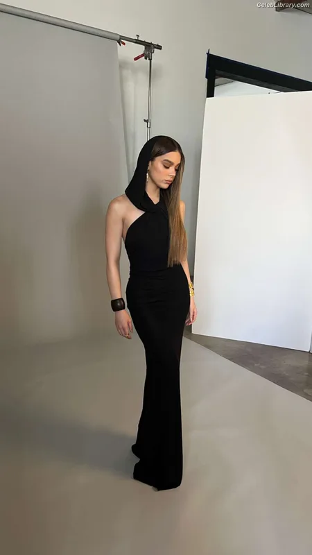 Hailee Steinfeld photo 7 of 1042