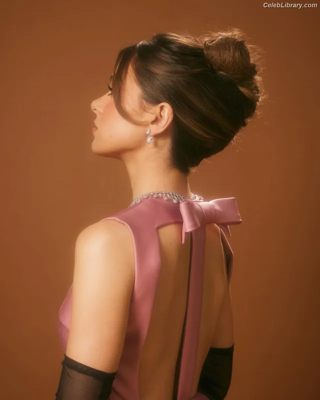 Hailee Steinfeld photo 4 of 1042