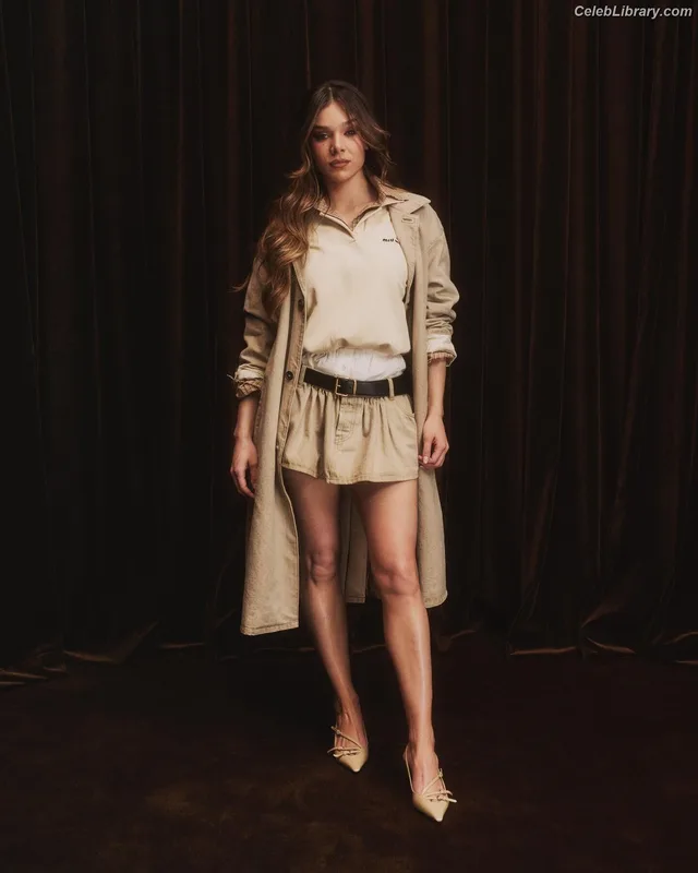 Hailee Steinfeld photo 24 of 1042