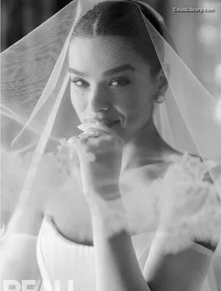 Hailee Steinfeld photo 13 of 1042