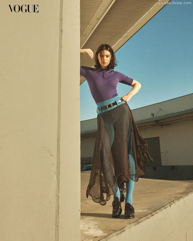 Hailee Steinfeld photo 18 of 1042