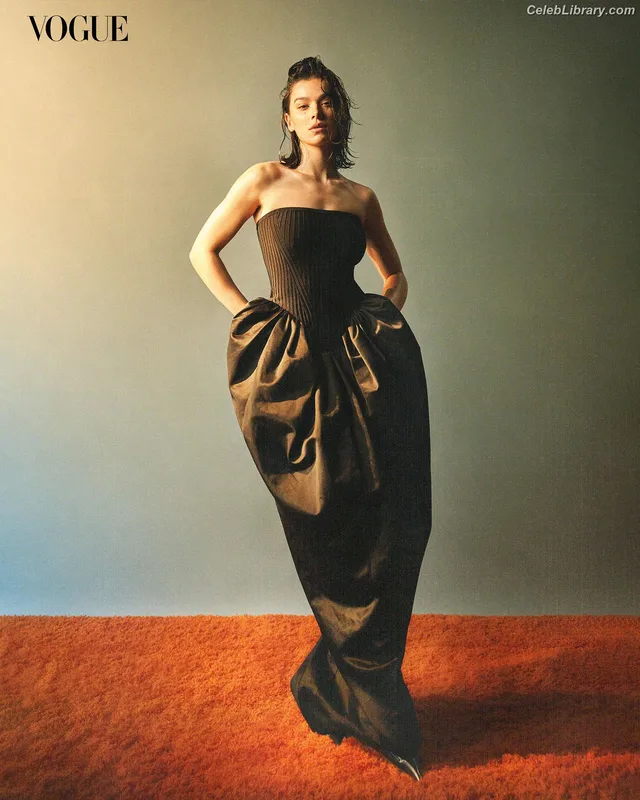Hailee Steinfeld photo 20 of 1042