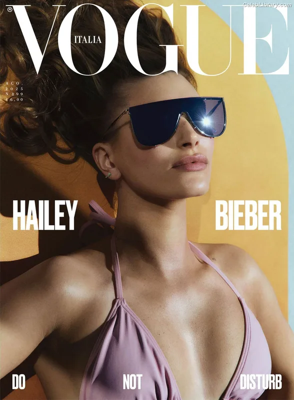 Hailey Baldwin Bieber photo 8 of 1157
