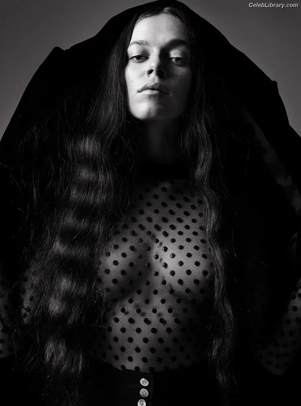 Hailey Gates photo 1 of 7